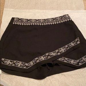 Small Kendall and Kylie Skort